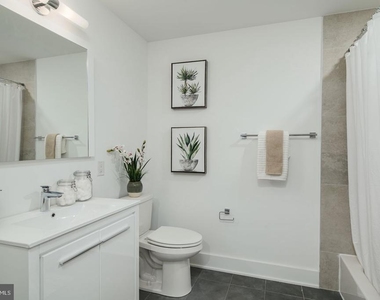 1245 Ridge Avenue - Photo Thumbnail 12