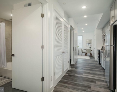1245 Ridge Avenue - Photo Thumbnail 10