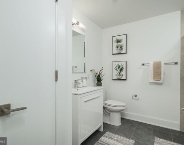 1245 Ridge Avenue - Photo Thumbnail 13