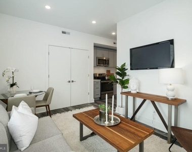 1245 Ridge Avenue - Photo Thumbnail 4