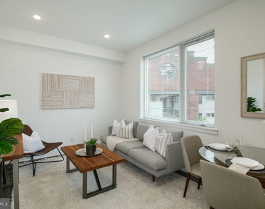 1245 Ridge Avenue - Photo Thumbnail 6