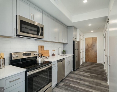 1245 Ridge Avenue - Photo Thumbnail 1