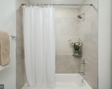1245 Ridge Avenue - Photo Thumbnail 14