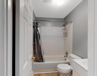 652 N 36th Street - Photo Thumbnail 6