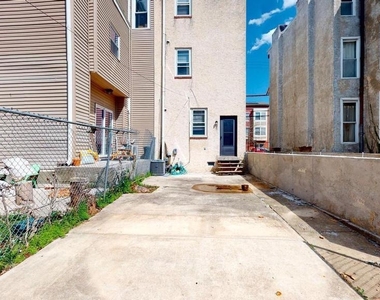 652 N 36th Street - Photo Thumbnail 17