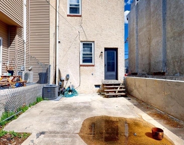652 N 36th Street - Photo Thumbnail 16