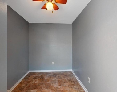 652 N 36th Street - Photo Thumbnail 11