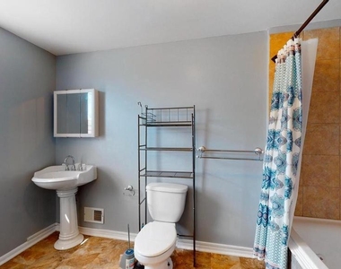 652 N 36th Street - Photo Thumbnail 5