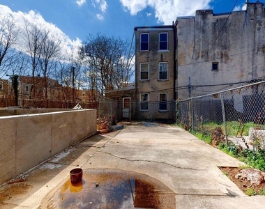 652 N 36th Street - Photo Thumbnail 15