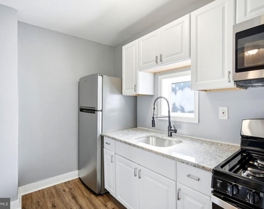 1631 S Etting Street - Photo Thumbnail 7