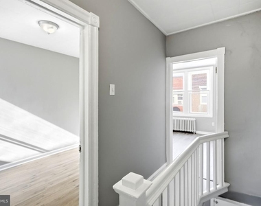 1631 S Etting Street - Photo Thumbnail 13