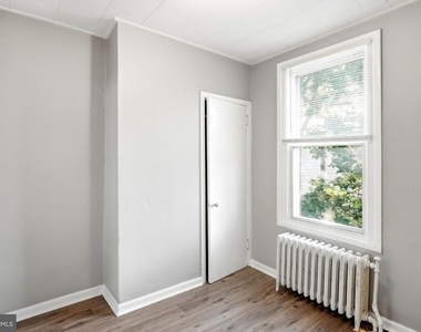 1631 S Etting Street - Photo Thumbnail 15