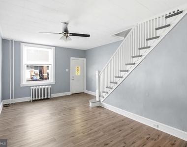 1631 S Etting Street - Photo Thumbnail 3