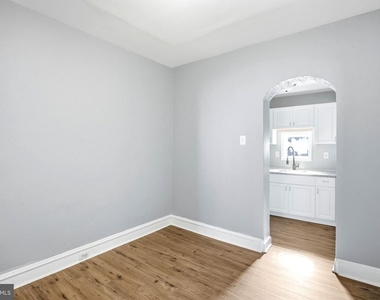 1631 S Etting Street - Photo Thumbnail 5