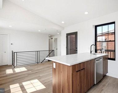 1720 N 24th Street - Photo Thumbnail 3