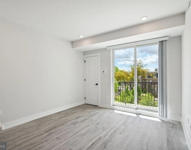 6144 Germantown Avenue - Photo Thumbnail 12