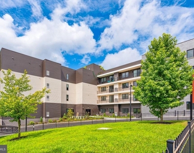 6144 Germantown Avenue - Photo Thumbnail 5
