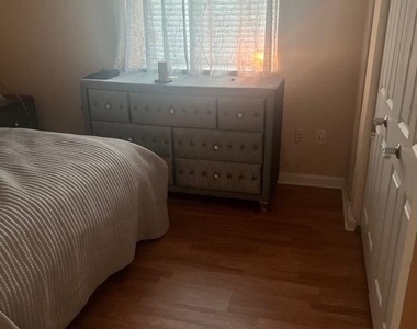 901 N Penn Street - Photo Thumbnail 6