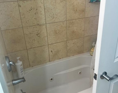901 N Penn Street - Photo Thumbnail 8
