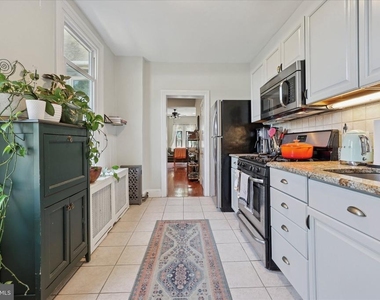 466 Conarroe Street - Photo Thumbnail 2