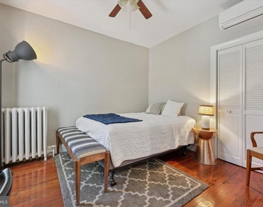 466 Conarroe Street - Photo Thumbnail 14