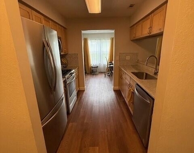 111 Fieldcrest Street - Photo Thumbnail 3