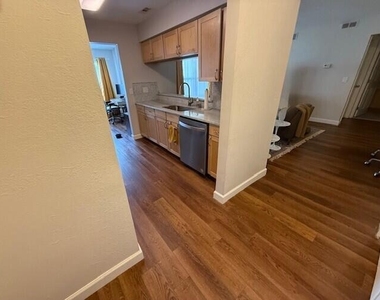 111 Fieldcrest Street - Photo Thumbnail 2