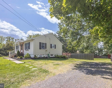125 Richardson Road - Photo Thumbnail 3