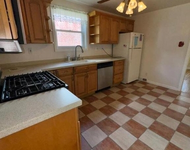 154 Wyndmoor Road - Photo Thumbnail 22