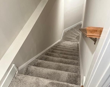 702 Peony Lane - Photo Thumbnail 4