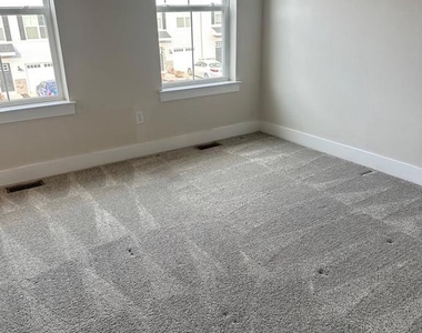 702 Peony Lane - Photo Thumbnail 1