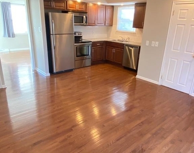 517 Grant Avenue - Photo Thumbnail 1