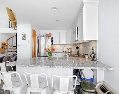 9 Pearl Street - Photo Thumbnail 16