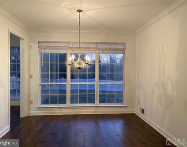 33 Marion Drive - Photo Thumbnail 1