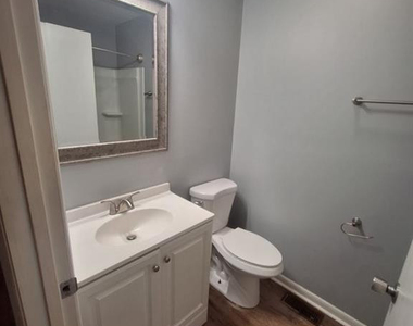 5615 Dodge Drive - Photo Thumbnail 8