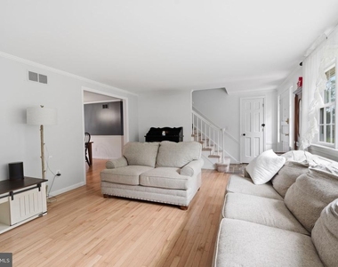 244 Federal City Road - Photo Thumbnail 3