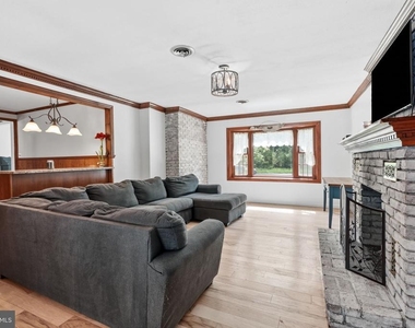 244 Federal City Road - Photo Thumbnail 11
