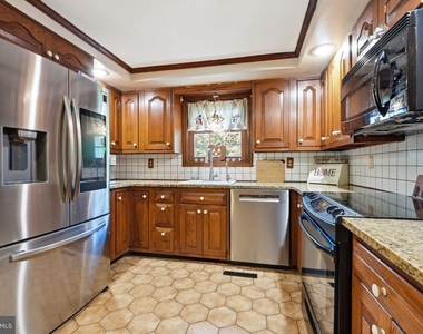 244 Federal City Road - Photo Thumbnail 6