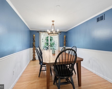 244 Federal City Road - Photo Thumbnail 4