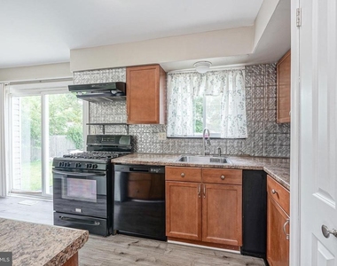 189 Cheyenne Avenue - Photo Thumbnail 5