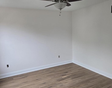 47 Woodbrook Drive - Photo Thumbnail 7