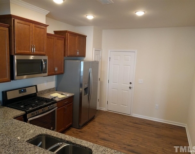 1007 Mirbeck Lane - Photo Thumbnail 3