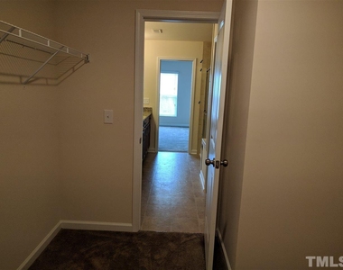 1007 Mirbeck Lane - Photo Thumbnail 9