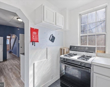 231 S Broadway - Photo Thumbnail 9