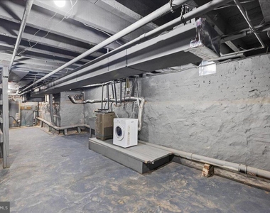 231 S Broadway - Photo Thumbnail 22