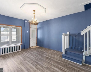 231 S Broadway - Photo Thumbnail 3