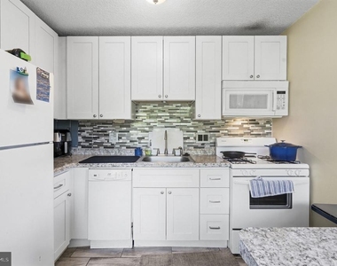 526 Playa Del Sol - Photo Thumbnail 3
