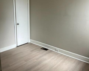 922 Kimber Street - Photo Thumbnail 8