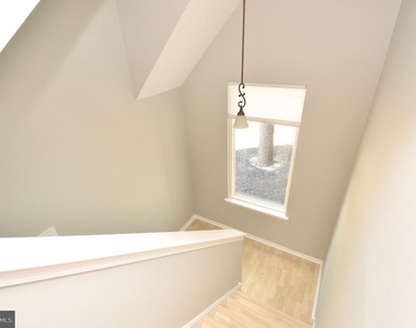 340 Woodlake Drive - Photo Thumbnail 2