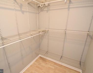 340 Woodlake Drive - Photo Thumbnail 20